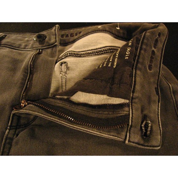 American Eagle Womans SHORTS CUTOFF JEAN 12R JEGGING SUPER STRETCH Black Denim - Picture 4 of 10